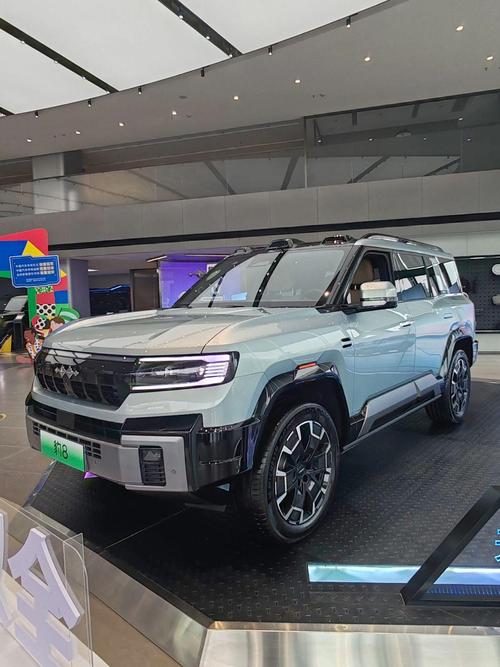 重庆317比亚迪方程豹硬派越野的爆款，英菲尼迪35周年与你共成长